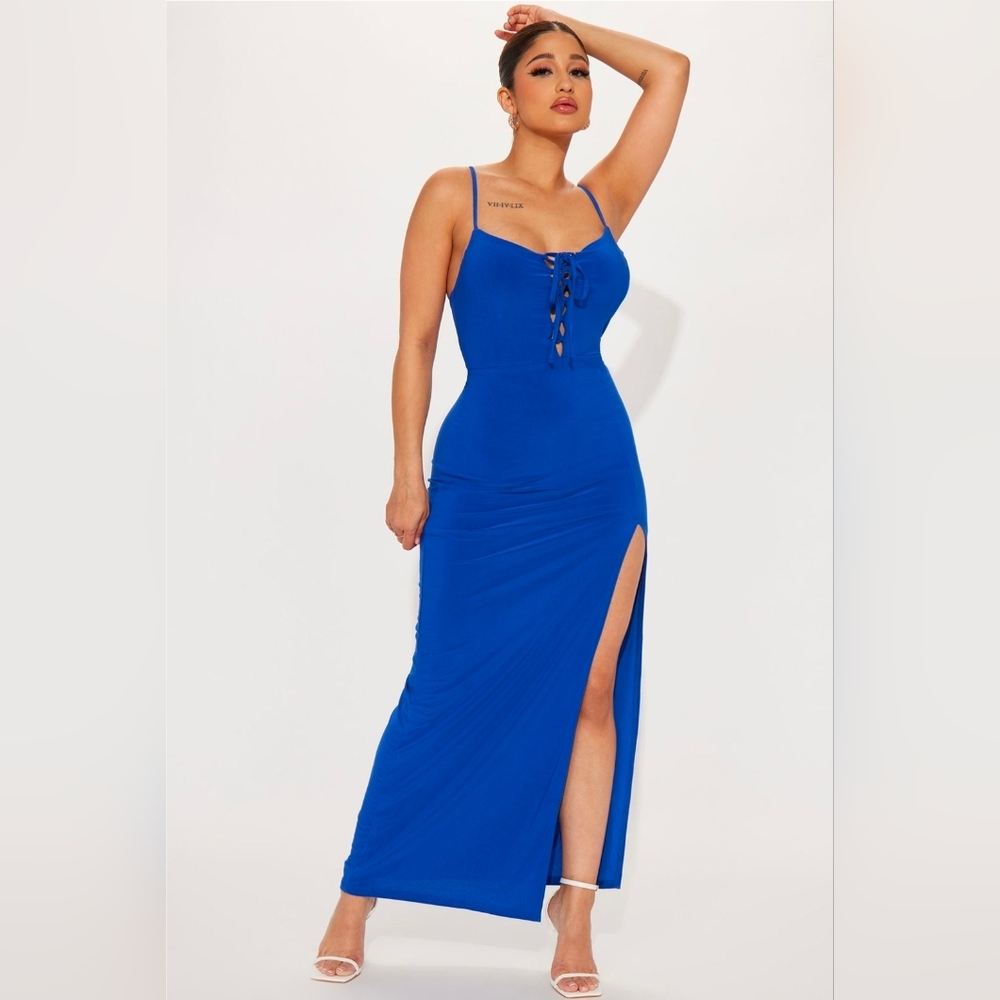 Elegant Blue Maxi Dress